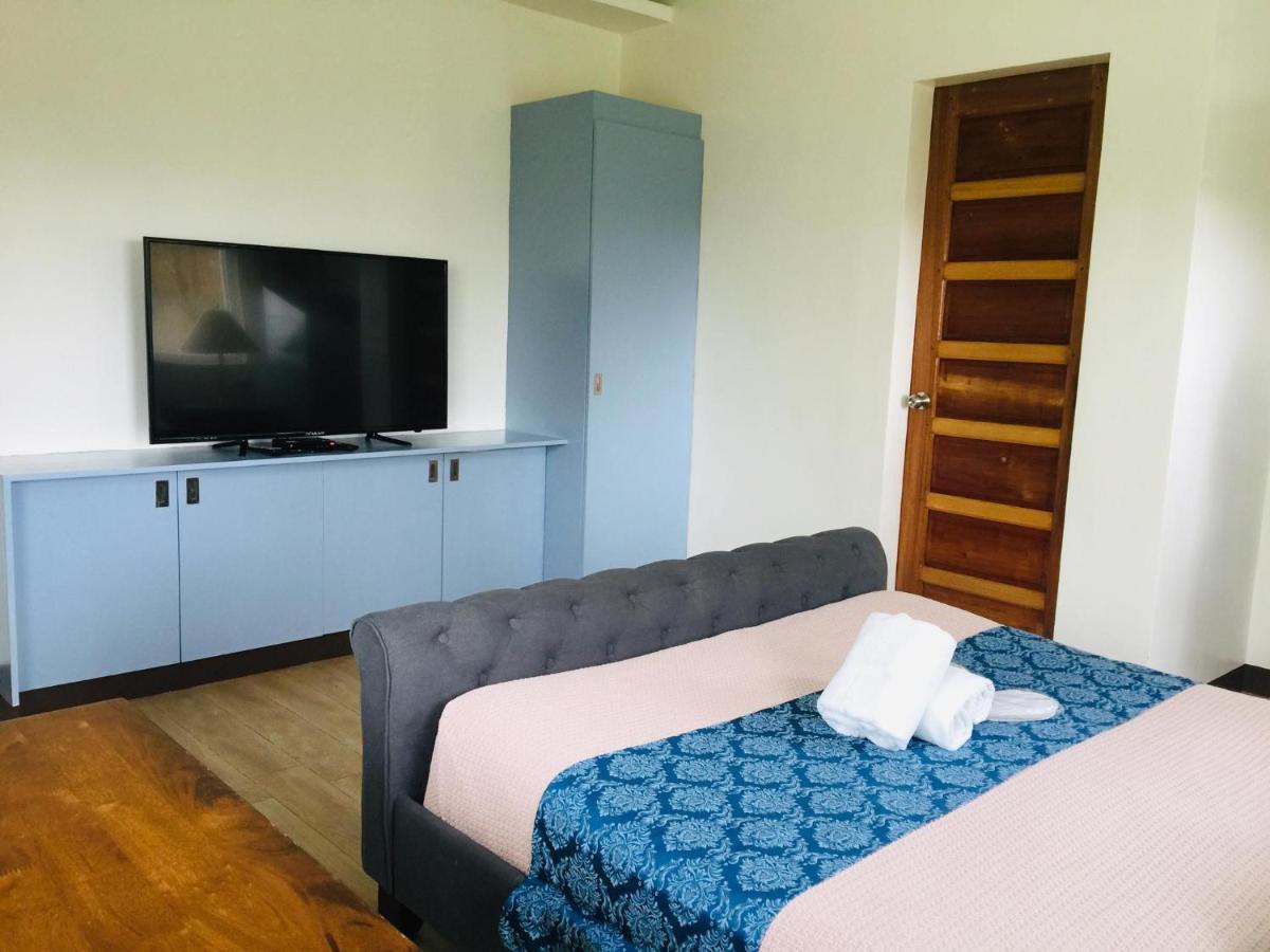 The Carmelence Lodge Tagaytay City Eksteriør billede