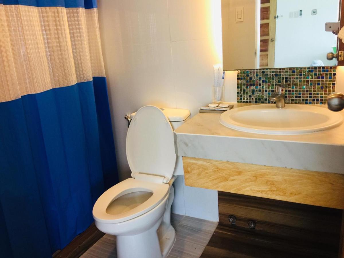 The Carmelence Lodge Tagaytay City Eksteriør billede